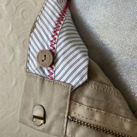 Lands’ End khaki shorts - Picture 5 of 9